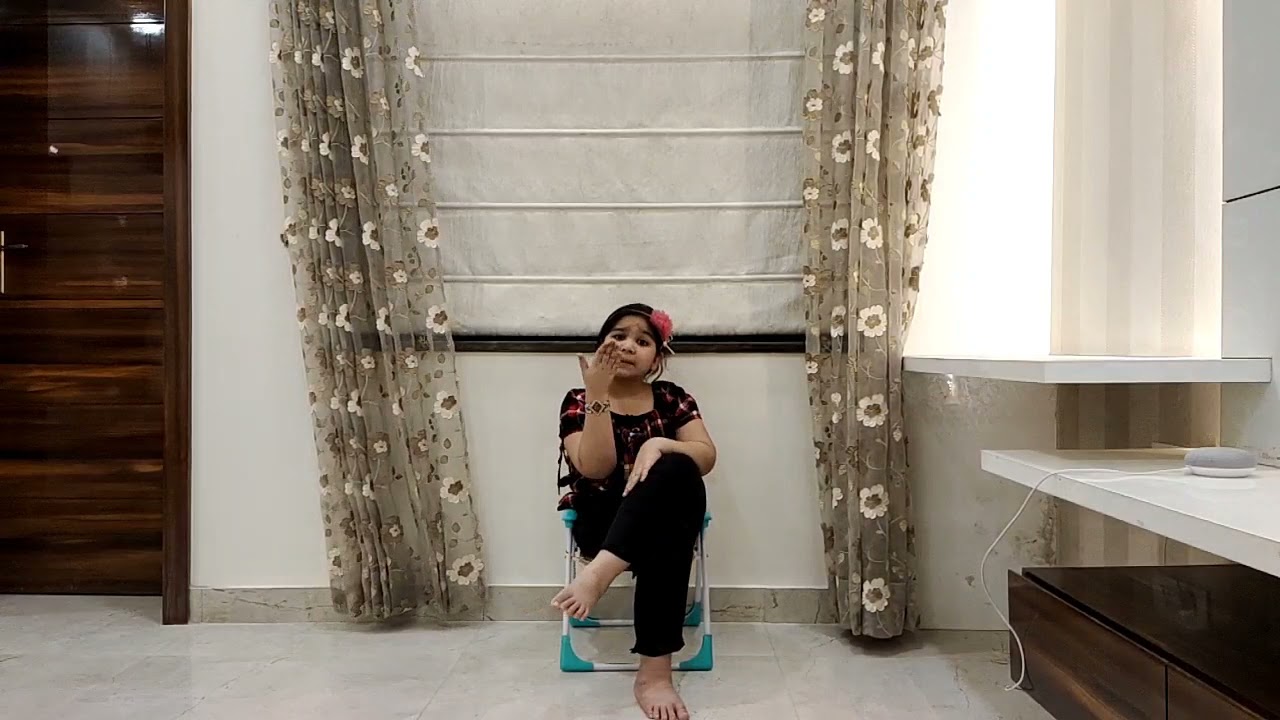 Dance performance on song swag se kare gaye sabka swagat by Navya Piplani