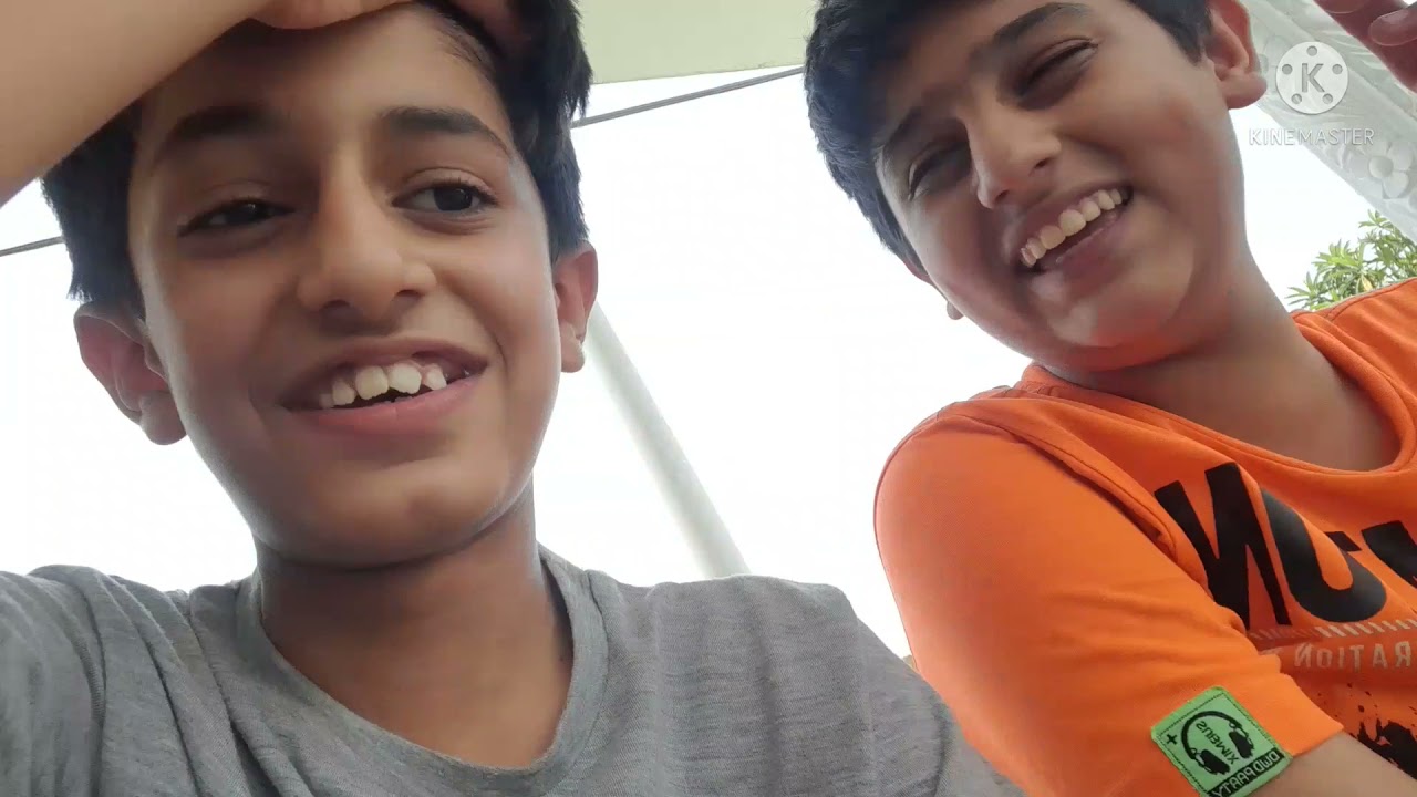 FULL MASTI WITH COUSINS ?