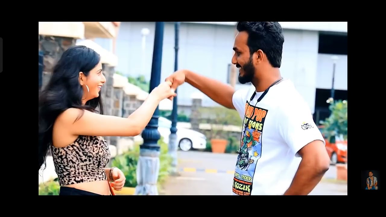 main ek hath se Puri duniya ghuma sakta hun ?