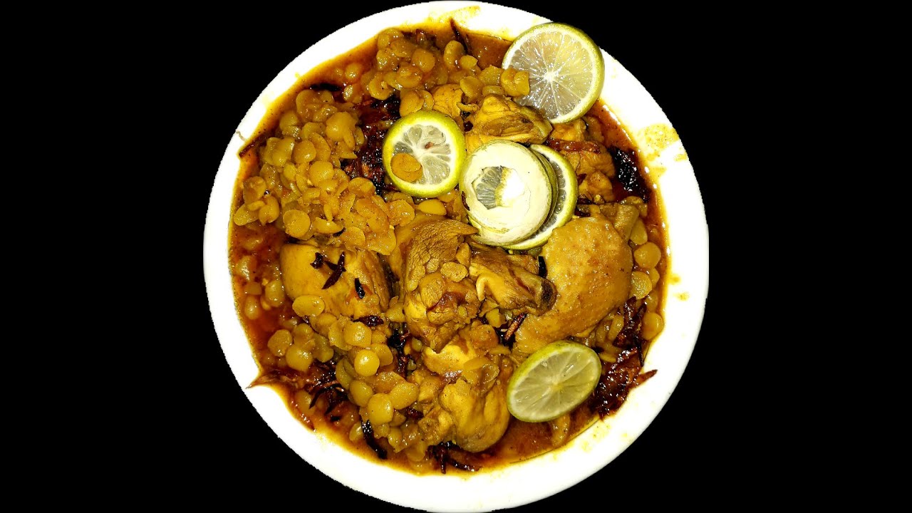 মুরগির মাংস দিয়ে বুটের ডাল রান্না।